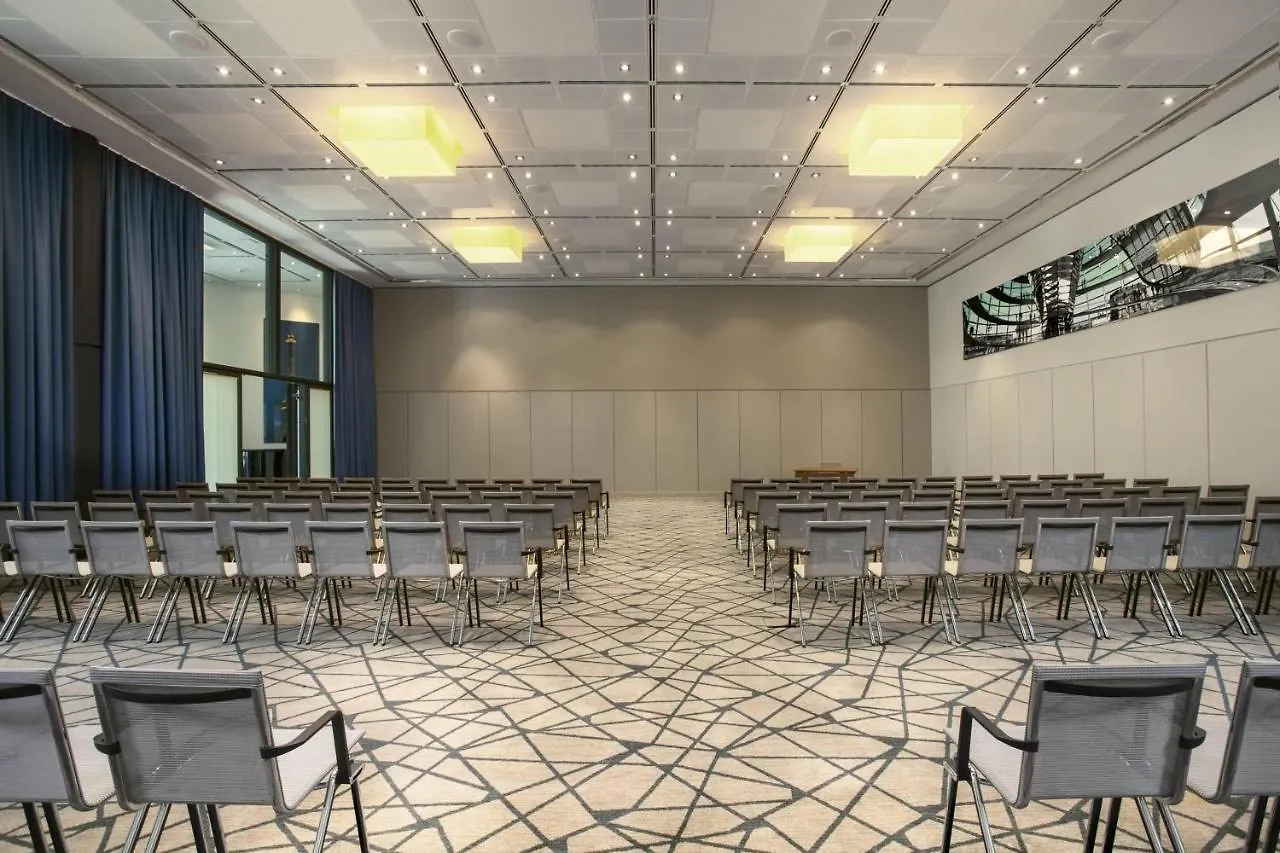 Sheraton Berlin Grand Hotel Esplanade 5*,