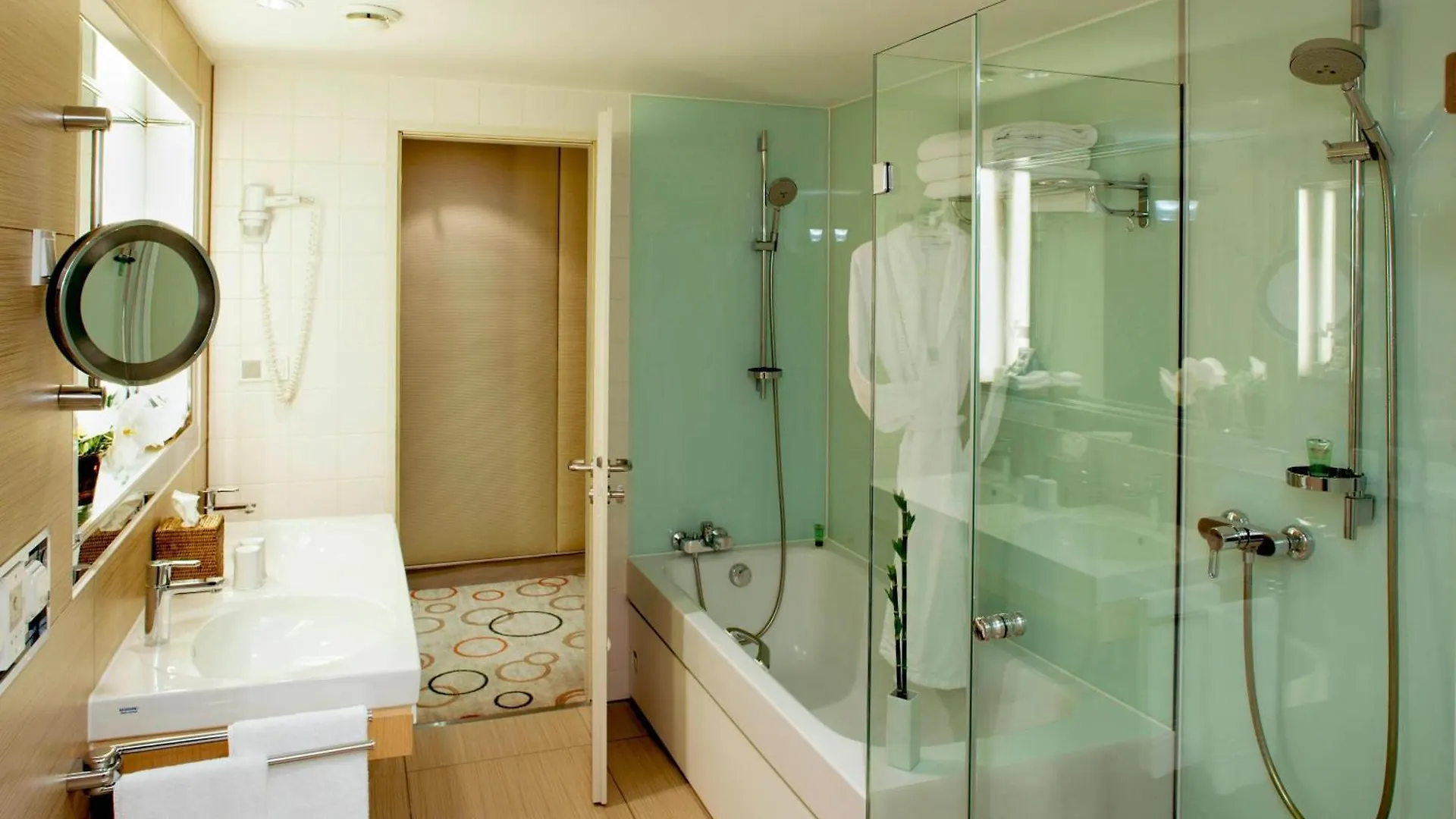 Sheraton Berlin Grand Hotel Esplanade