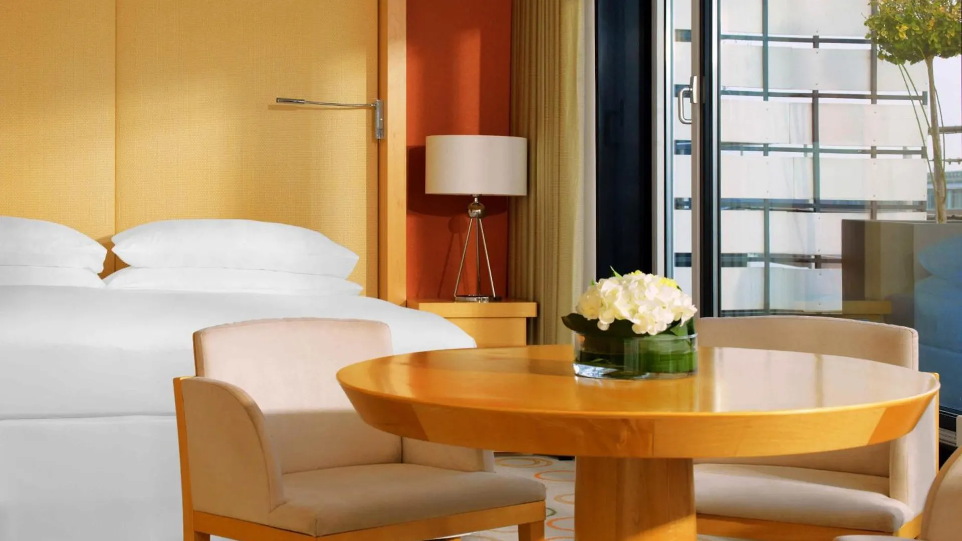 Sheraton Berlin Grand Hotel Esplanade 5*,